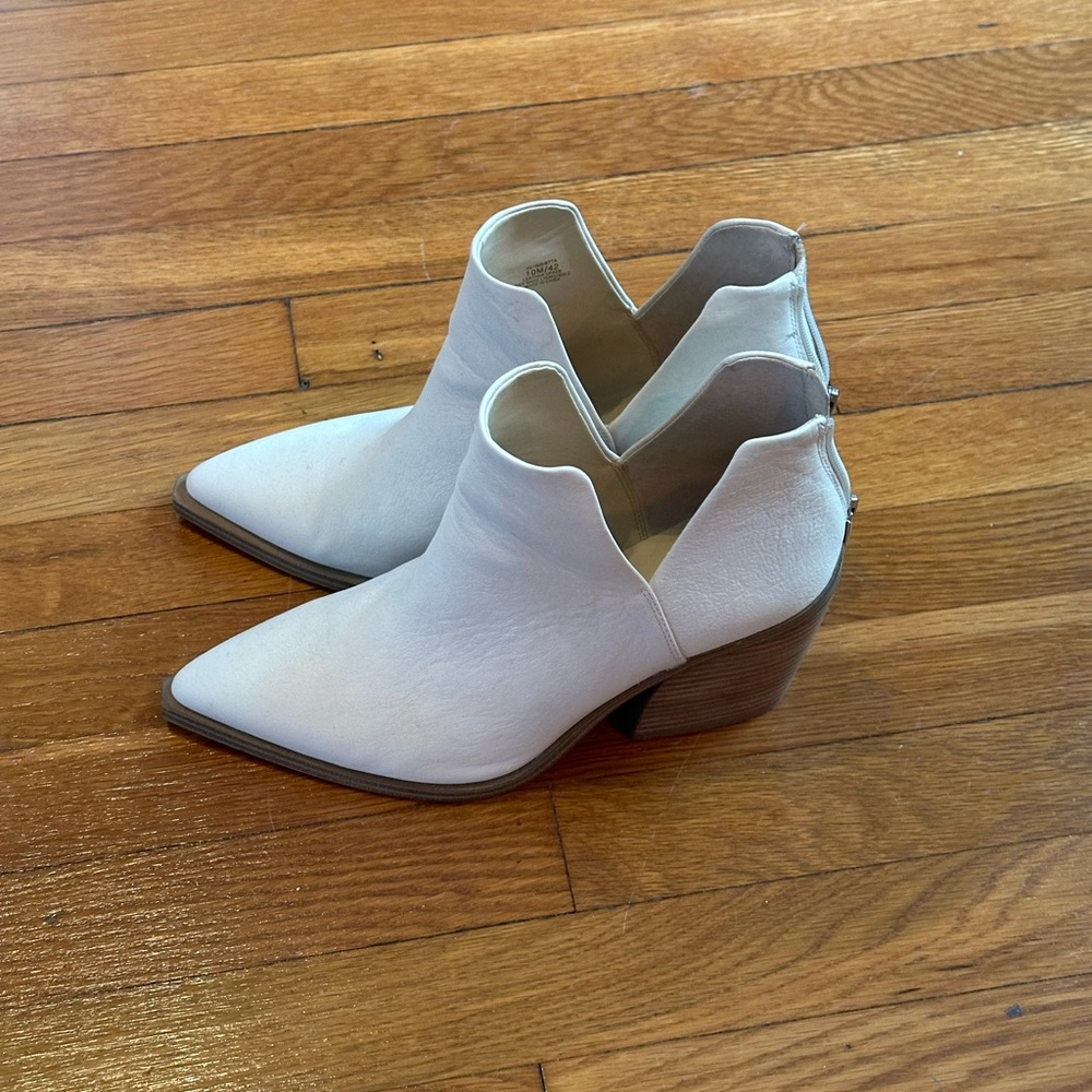 Vince Camuto Gigietta Bootie 10